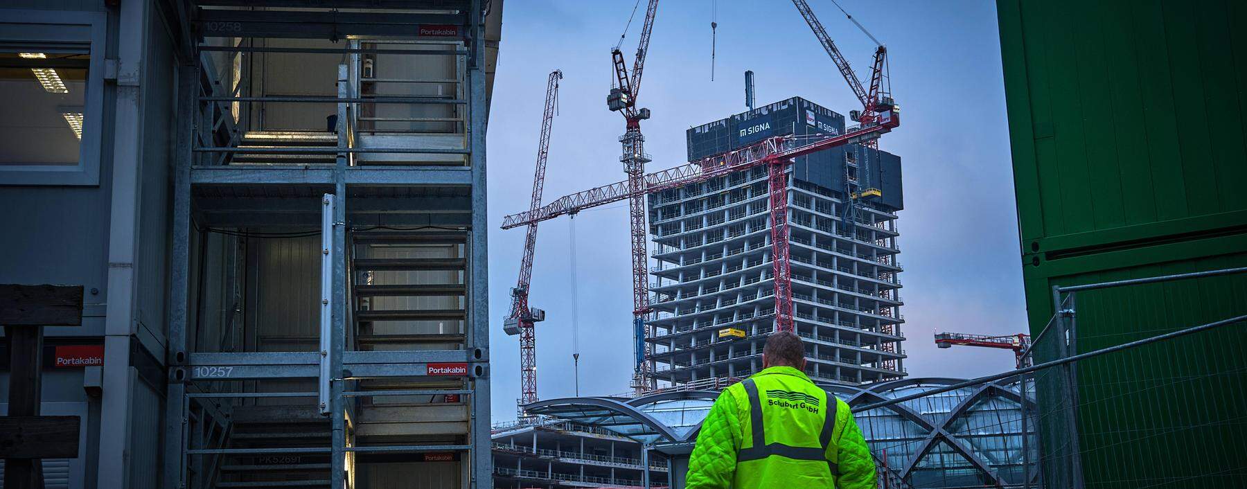 Der Rohbau des Hamburger Elbtowers ist erst zu Hälfte fertig. Das Projekt gehört zur Immobilientochter Signa Prime.