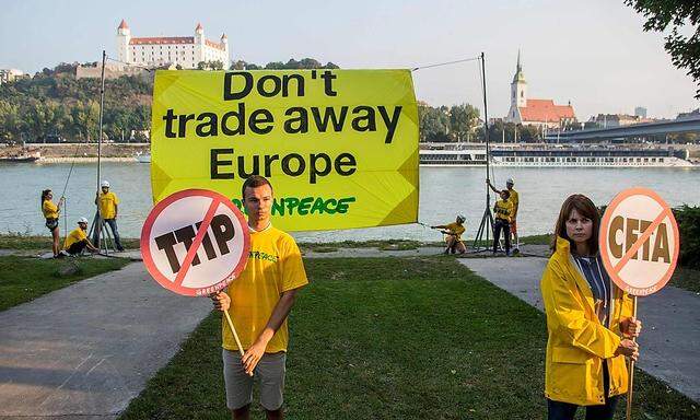 In ganz Europa gibt es Proteste gegen die Freihandelsabkommen, so auch in der Slowakei. 