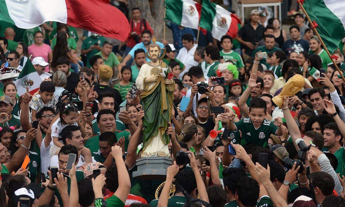 1:0 gegen den Titelverteidiger, in Mexiko war die Fußball-Welt in Ordnung