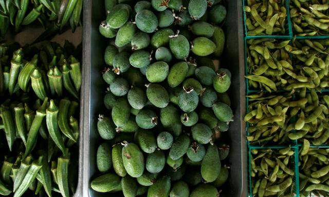 Okras, Guaven und Sojabohnen auf einem Markt: Ein Trend ist, dass Pflanzen die Hauptrolle am Teller spielen – auch in Form von neuartigen Produkten. 