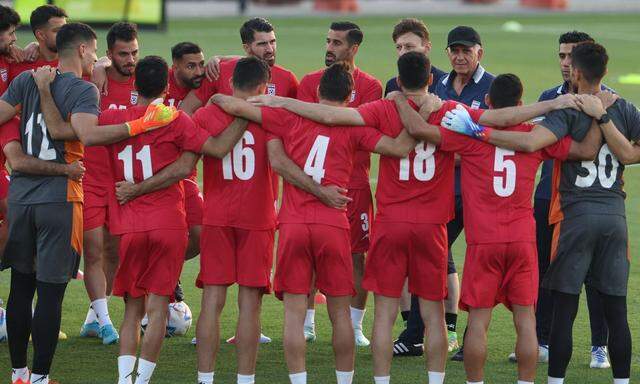 Zusammenhalt wird im Team Iran groß geschrieben. Wie reagiert die Mannschaft bei der WM?