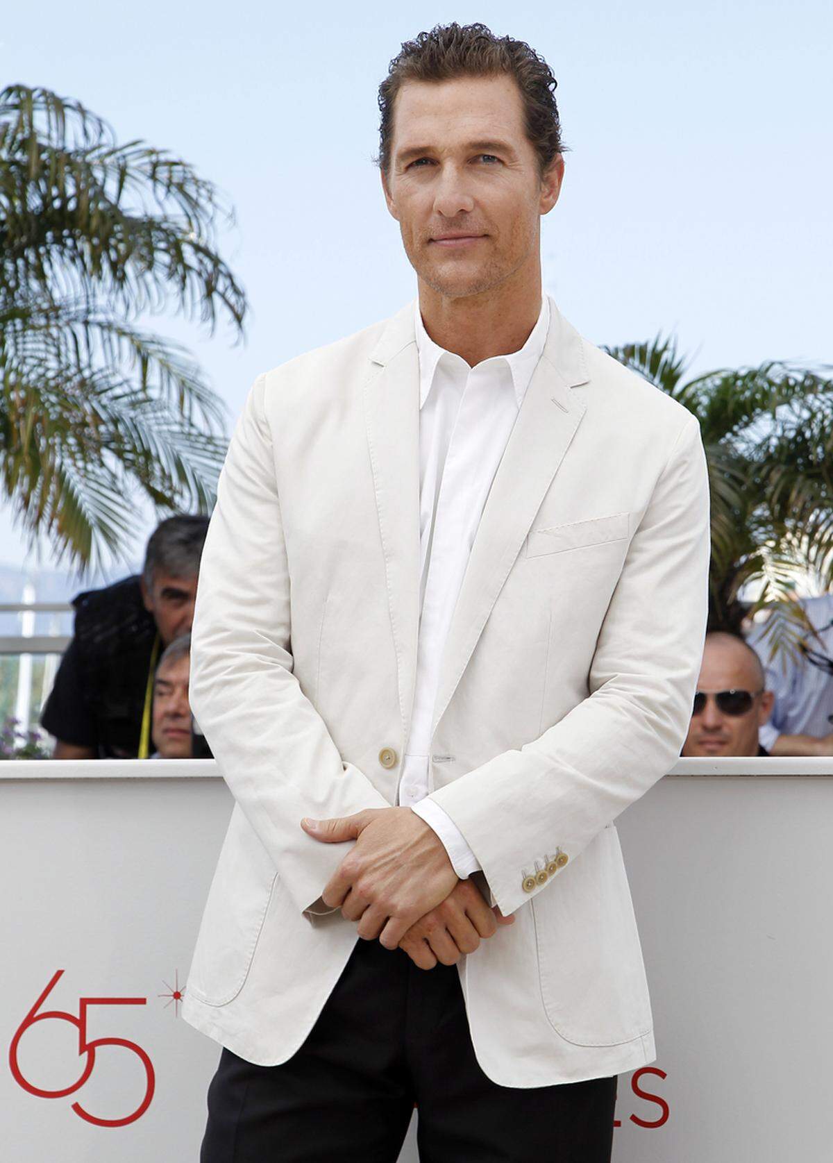 Matthew McConaughey gehört zu den sehr sportlichen Promi-Vätern. Mit Tochter Vida und Sohn Levi sprintet er samt Kinderwagen durch die Hollywood Hills.