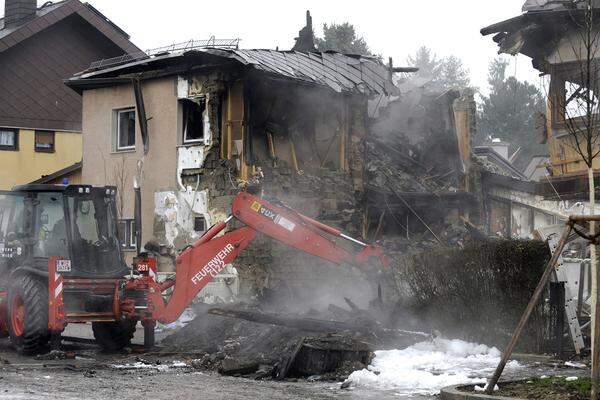 Das Haus wurde völlig zerstört.