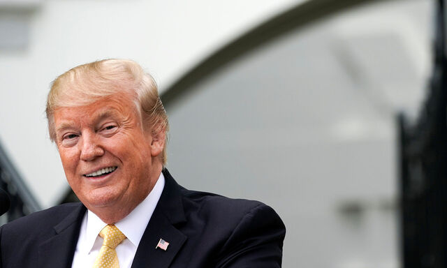  Trump forderte am Dienstag die Senkung des Leitzinses um einen Prozentpunkt und mehr Anleihenaufkäufe durch die Fed.