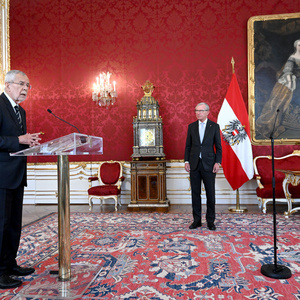 Alexander Van der Bellen bei der Angelobung des Salzburger Landeshauptmanns, Wilfried Haslauer (ÖVP).