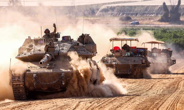 Israelische Panzer auf dem Vormarsch. Das Militär rückt erneut in Gebiete vor, in denen die Hamas eigentlich schon als besiegt galt.