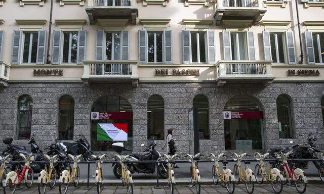 Italian Bank Branches As 5 Billion Euro ´Atlante´ Rescue Fund Created