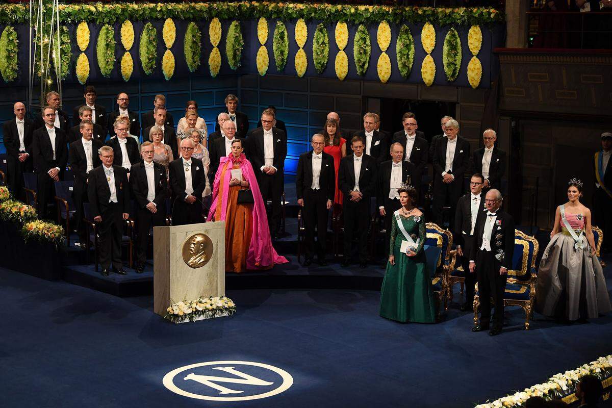 Die schwedische Königsfamilie verbreitete wie jedes Jahr royalen Glanz bei der Nobelpreisverleihung im Stockholmer Konzerthaus und dem anschließenden Dinner.