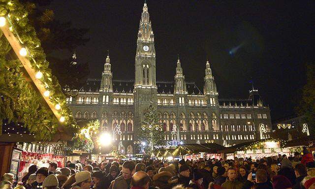 Der weihnachtsmarkt am Rathausplatz zählt zu den teureren seiner Art