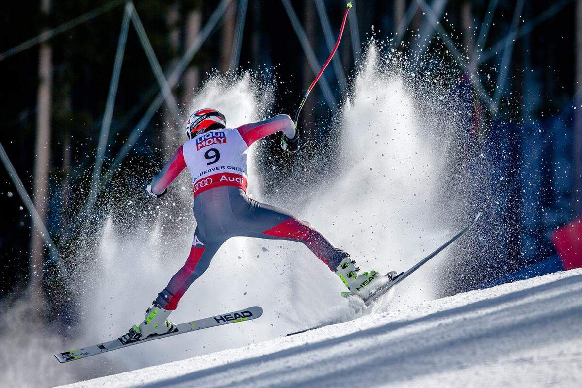 Für die erste Schrecksekunde sorgte Lokalmatador Bode Miller. Bei seiner Comebackfahrt war er gut unterwegs und markierte Zwischenbestzeit.