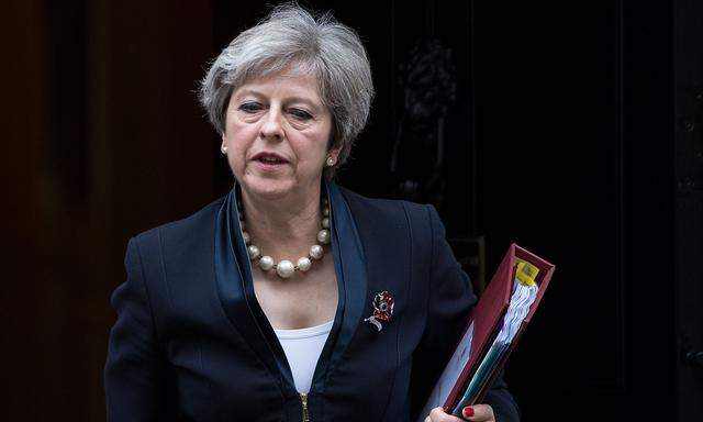 Theresa May muss sich außer mit dem Brexit nun auch mit vermehrten Belästigungsvorwürfen von Parteikollegen auseinandersetzen.