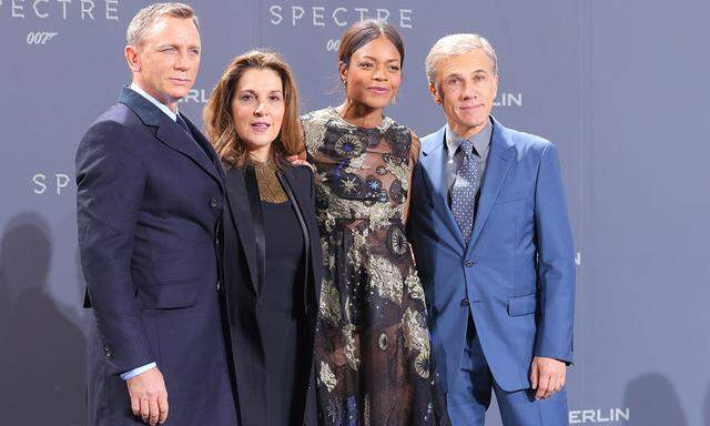 Film James Bond 28.10.2015 Schauspieler Daniel Wroughton Craig + Filmproduzentin Barbara Broccoli + Naomie Melanie Harri