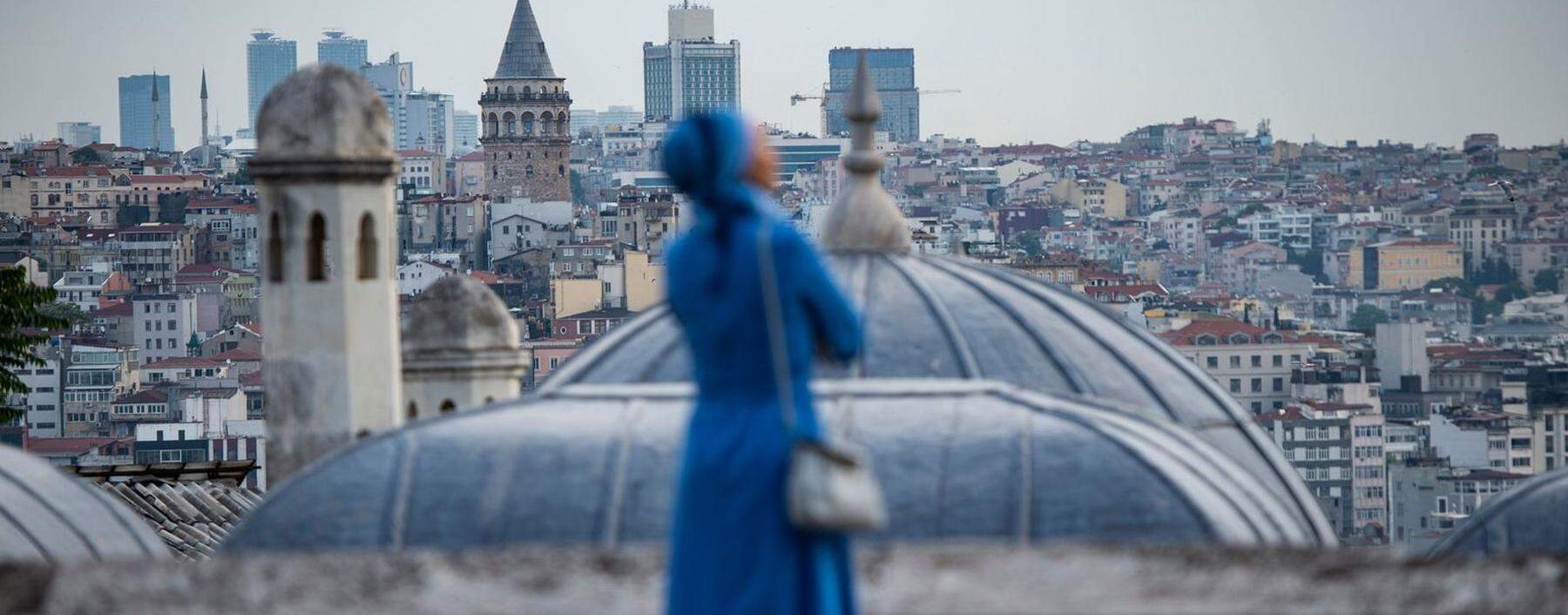 Orhan Pamuk gebe der „melancholischen Seele seiner Stadt eine Stimme“, hieß es in der Nobelpreis-Begründung. Blick von der Süleymaniye-Moschee auf Istanbul.