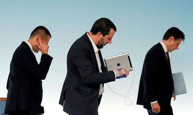 Fünf-Sterne-Chef Luigi Di Maio, Lega-Chef Matteo Salvini und Premier  Giuseppe Conte