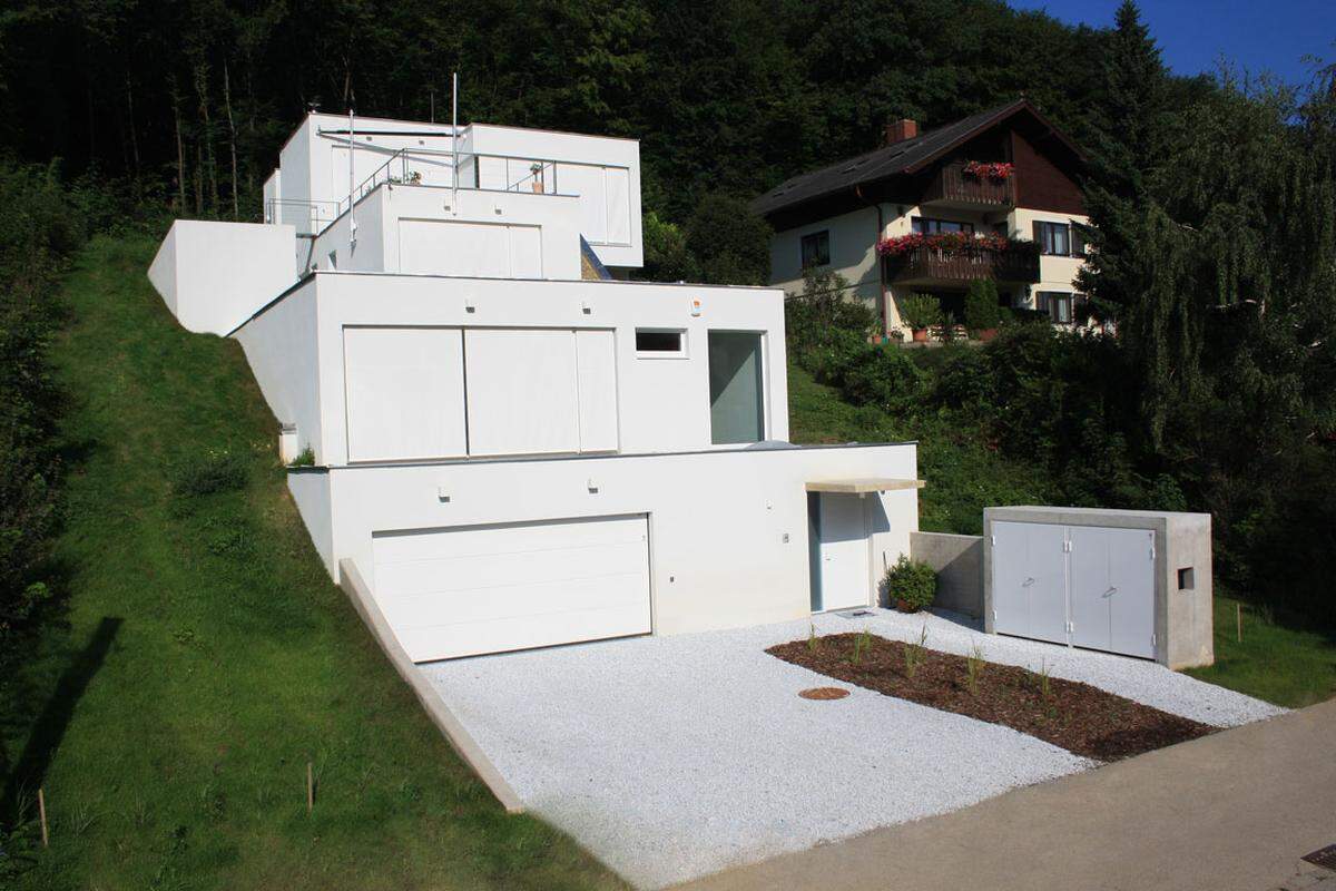 In der Purkersdorfer Grillparzergasse befindet sich diese von hmA Hann Mitterecker Architekten entworfene Villa.