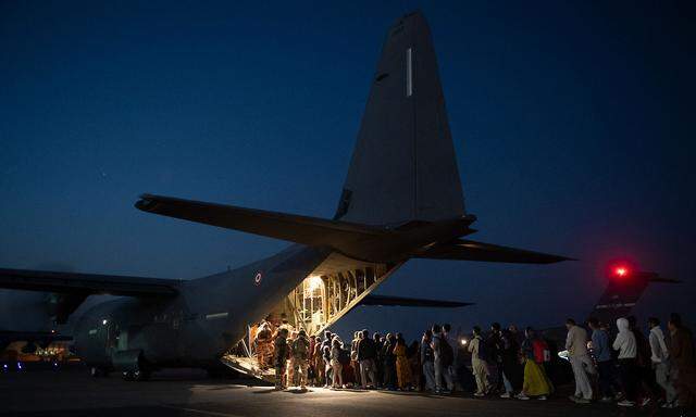 AFGHANISTAN-FRANCE-UAE-CONFLICT-EVACUATION