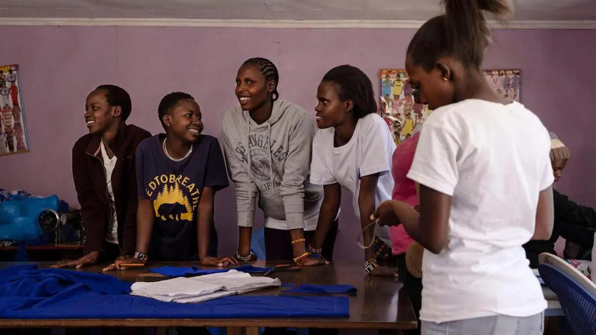 Junge Frauen in einem Hilfscenter für FGM-gefährdete Mädchen in Kenia. 