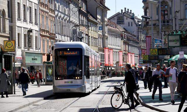 Tram-Fahrerin in Graz wegen Mundschutz-Hinweis attackiert
