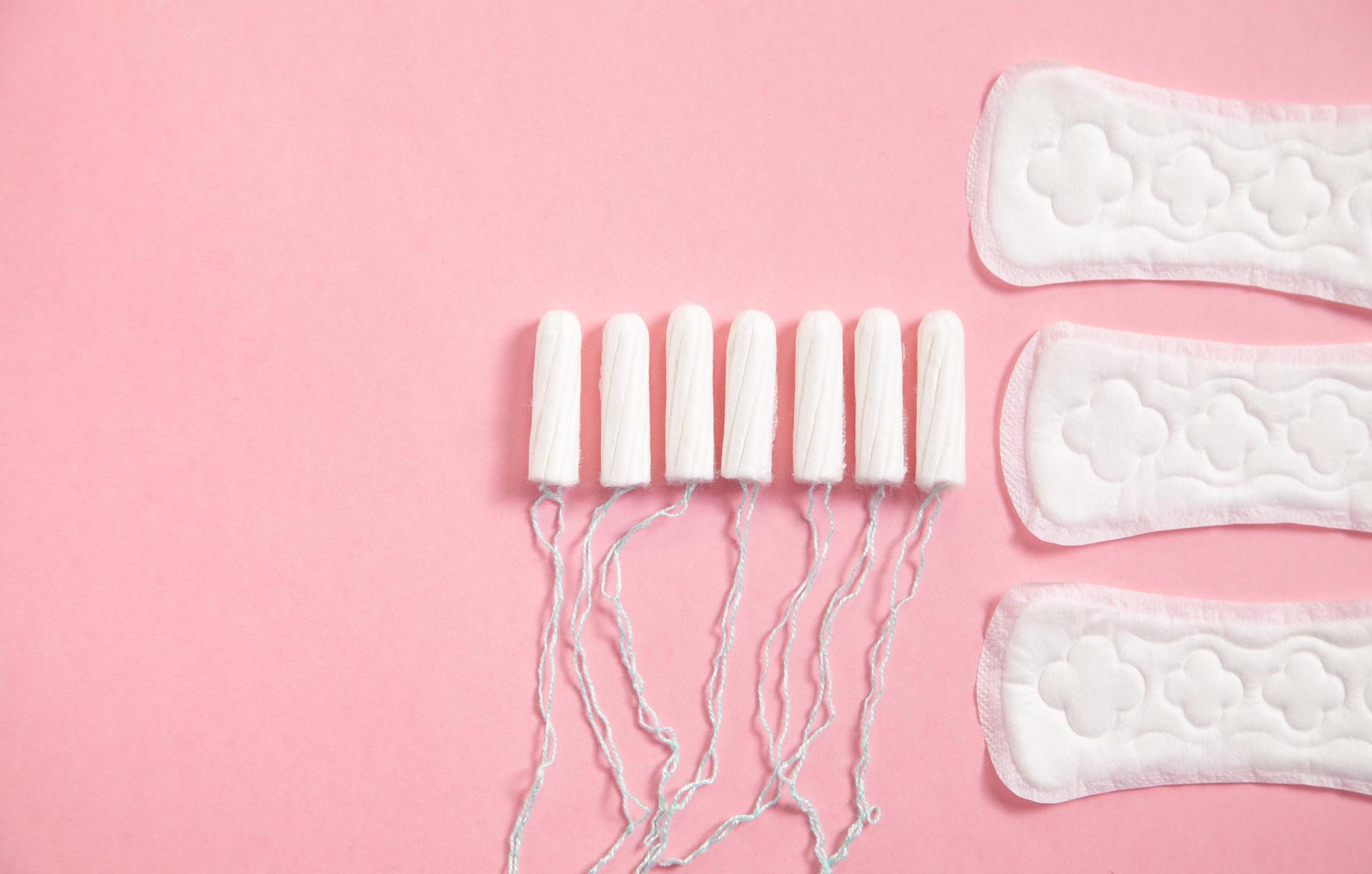 Enttabuisierung der Menstruation: Schulen, Unis und FHs bieten kostenlos Binden und Tampons an