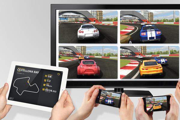 Das Spiel Real Racing 2 HD kann bereits über das iPad 2 auf einen Fernseher übertragen werden und das iPad dient nur noch als Steuerzentrale. Andere Spiele werden über die Morroring-Funktion lediglich eins-zu-eins auf den anderen Bildschirm übertragen.