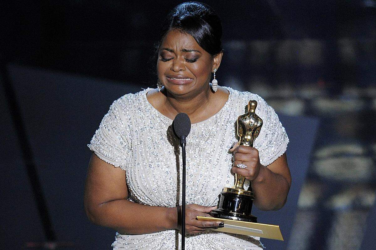 Octavia Spencer triumphierte für ihre Rolle als Dienstmädchen im Südstaatendrama "The Help" und holte sich den Oscar für die Beste Nebendarstellerin. Sie stach Berenice Bejo ("The Artist"), Melissa McCarthy ("Bridesmaids"), Janet McTeer ("Albert Nobbs") und Jessica Chastain ("The Help") aus.