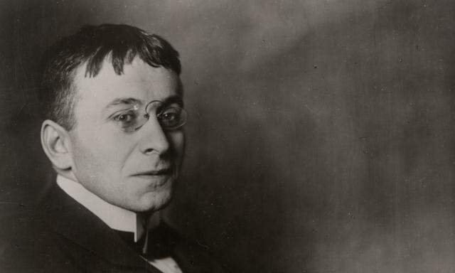 Er besuchte nie ein Konzert von Arnold Schönberg, dieser sehr wohl seine Lesungen: Karl Kraus, Wien 1908.