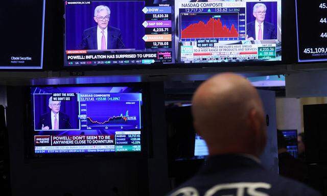 Fed-Chef Jerome Powell will die Zinsen in mehreren Schritten heben. Aber womöglich doch nicht so kräftig, wie zuletzt erwartet.