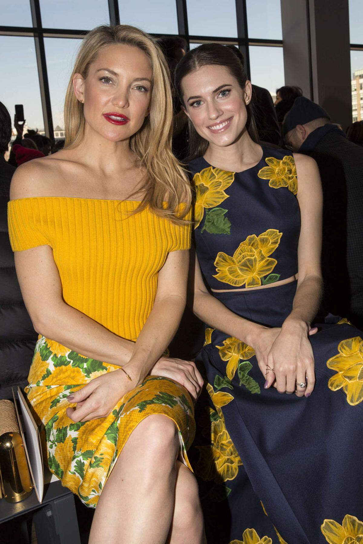 Viele prominente Gesichter waren in der ersten Reihe der Show von Michael Kors. Schauspielerin Kate Hudson und Kollegin Allison Williams trugen schon die gelben Entwürfe des US-Designeris.