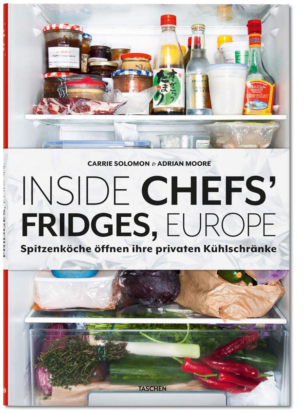 Tupperware, Käse mit Pelzbesatz, ein angekrustetes Reindl - Kühlschränke stecken manchmal voller vergessener Überraschungen. Ein neues Buch enthüllt nun ein paar besondere Anblicke. Der Taschen Verlag hat für "Inside Chefs’ Fridges" 40 europäische Spitzenköche zuhause besucht und nachgesehen, was sie in ihren Kühlschränken haben. 