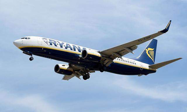 Ryanair steht wegen der neuen Piloten-Verträge in Kritik.