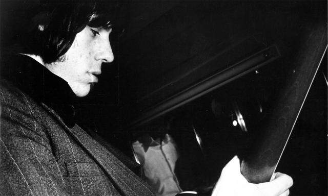 In der Londoner Bluesszene der frühen Sechzigerjahre: Jeff Beck im Anzug, an der Gitarre