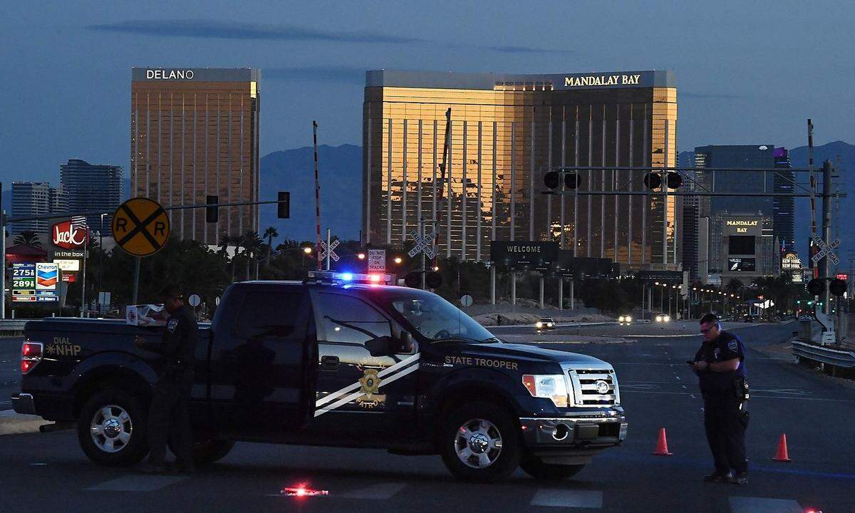 Der Montagmorgen in Las Vegas, nach dem größten Kriminalverbrechen mit einer Schusswaffe in der Geschichte der USA.