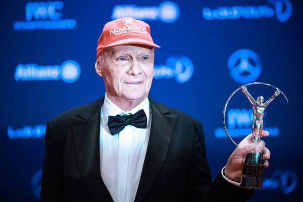 2016 erhält Lauda bei den Laureus World Sports Awards den Preis für sein Lebenswerk.