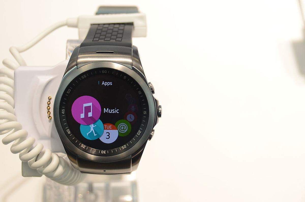 Die LG Urbane ist die aktuellste Smartwatch der Südkoreaner. Und diese verbindet alle technischen Finessen der LG G Watch R mit dem klassischen Design einer analogen Uhr.