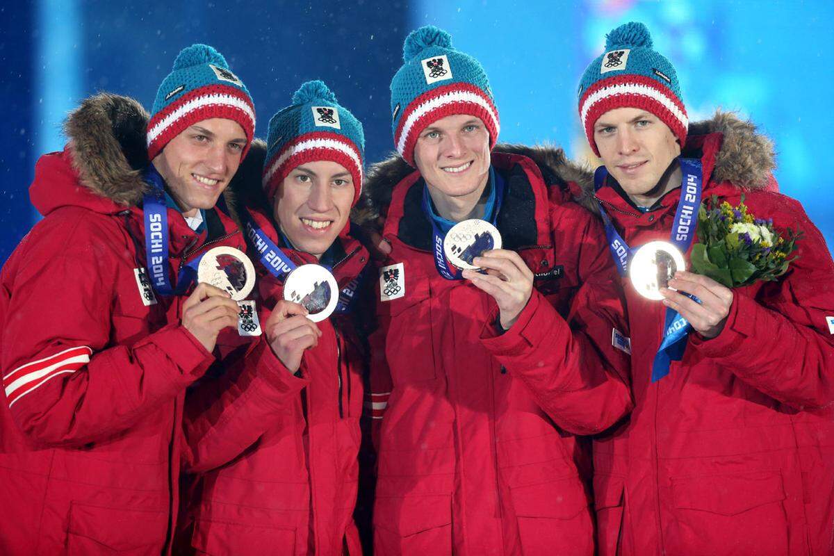 In den Einzelbewerben verlief es für die Skispringer ganz und gar nicht nach Wunsch. Im Teambewerb aber sprangen Michael Hayböck, Thomas Diethart, Thomas Morgenstern und Gregor Schlierenzauer zu Silber.