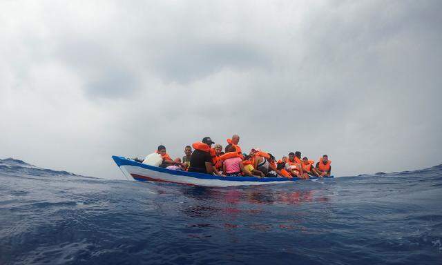 Insgesamt kamen laut „WamS“ heuer fast 40.000 Migranten über die zentrale Mittelmeerroute.