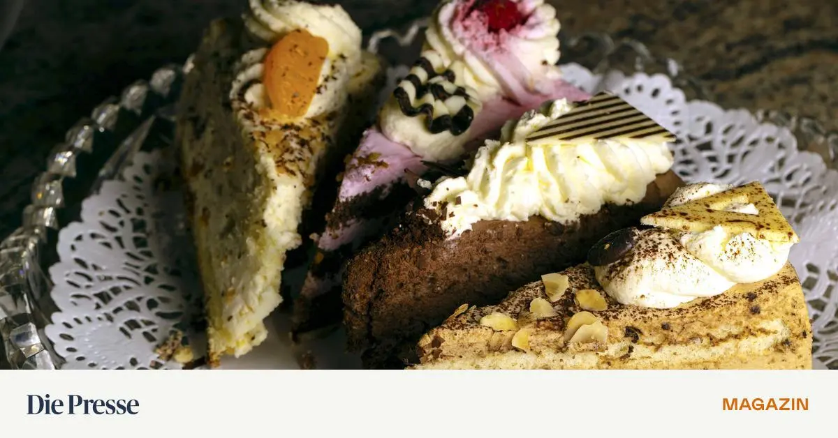 Gef-hrliches-Tortenessen-bei-der-Nachbarin-premium-