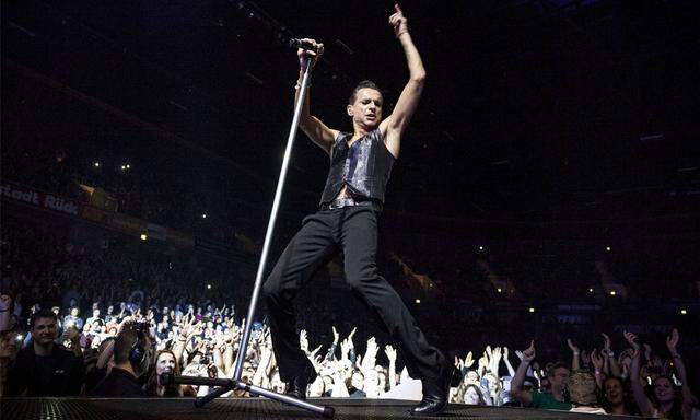 Depeche-Mode-Frontmann Dave Gahan in Action.