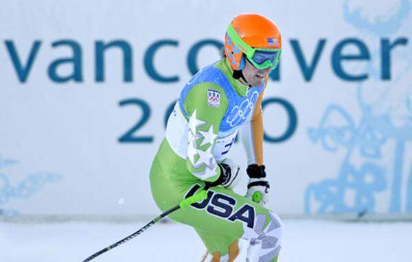 Als erster der Favoriten ging um 9:33 Uhr Ortszeit der Titelverteidiger ins Rennen: Der amerikanische Technikspezialist Ted Ligety verlor aber fast 1,2 Sekunden auf den Führenden Hans Olsson aus Schweden. Es war abzusehen, dass Ligety es schwer haben würde, noch in die Entscheidung eingreifen zu können.