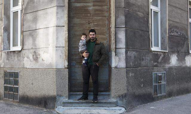 Der Syrer Ahmed Jaber floh vor zweieinhalb Jahren nach Österreich, nun lebt er mit seinem einjährigen Sohn in Wien.