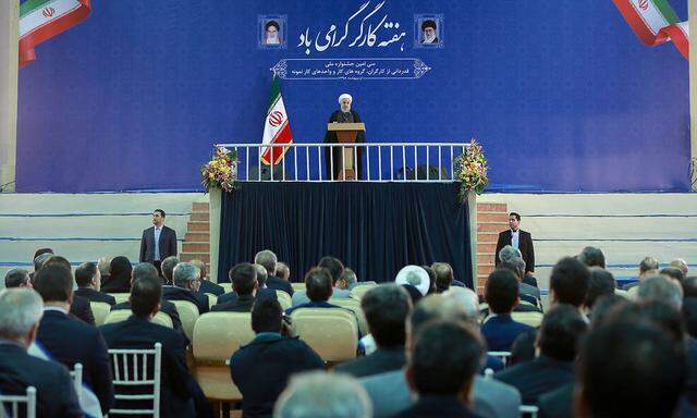 Irans Präsident Hassan Rohani erklärt die US-Truppen zu Terroristen.