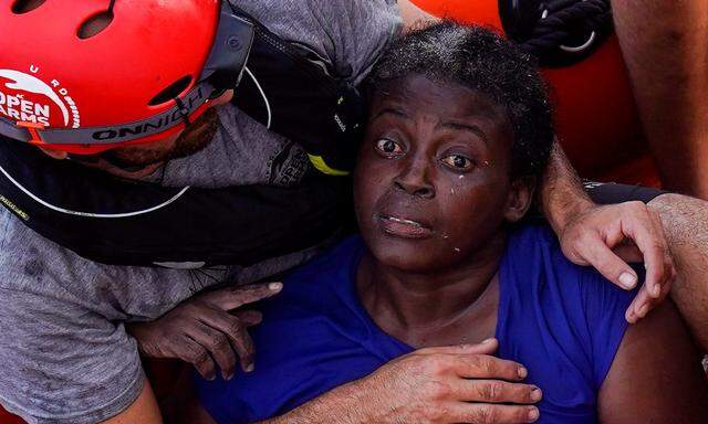 Das Bild der geretteten Josefa aus Kamerun ging um Welt.