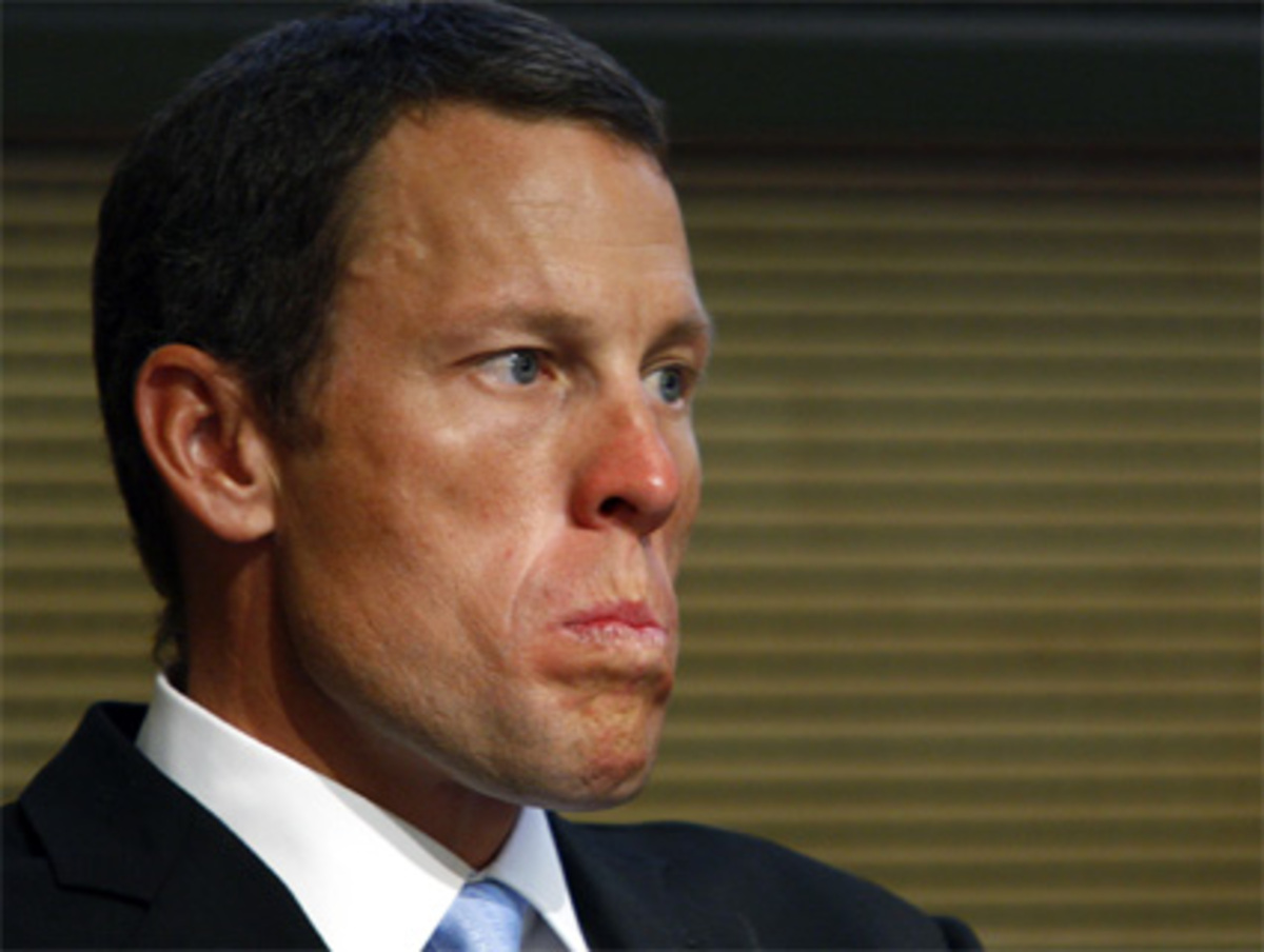 Dass er die Dienste des berüchtigten Dr. Michele Ferrari in Anspruch nahm, konnte ihm ebenso wenig anhaben wie die Schlagzeilen der "L'Équipe", die berichtete, dass sechs seiner Blutproben der Tour 1999 positiv auf EPO getestet wurden.