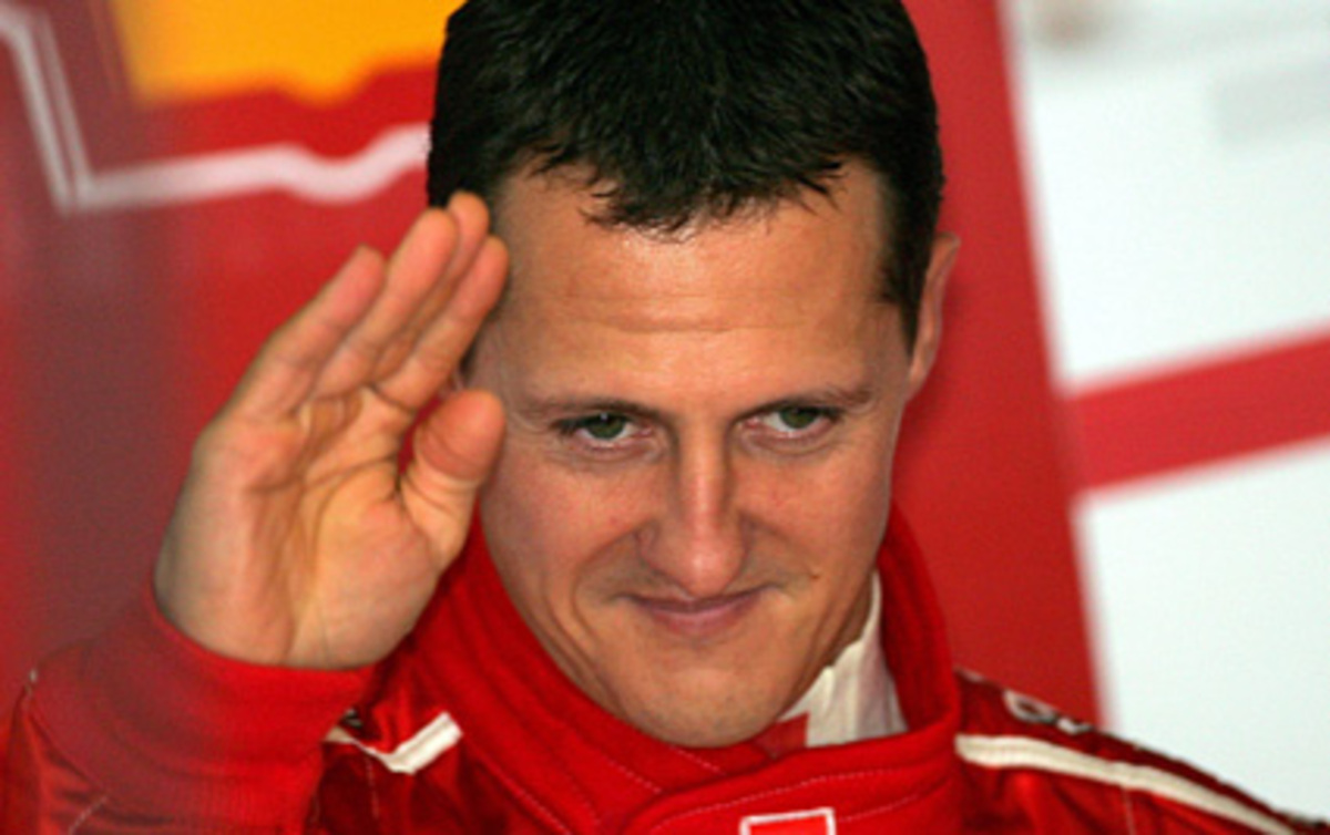 Nach dem ersten Motorschaden seit sechs Jahren im Großen Preis von Suzuka gibt Schumacher den Kampf um seinen achten WM-Titel auf. Beim Saisonfinale in Sao Paulo am 22. Oktober will er sich zumindest mit dem Konstrukteurs-Titel für Ferrari nach 16 Jahren aus der Formel 1 verabschieden.