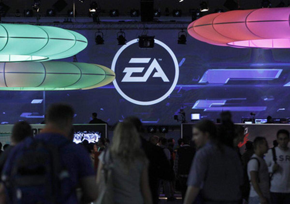 Electronic Arts veranstaltete als Mitbegründer der Gamescom auch eine eigene Pressekonferenz. Für Jubel sorgte die Ankündigung, das Weltraum-Action-Game Mass Effect 2 im Jänner für die PlayStation 3 zu veröffentlichen. Weitere Ankündigungen betrafen den Ego-Shooter Medal of Honor und das Fußball-Spiel FIFA 11.Zum Bericht über EAs Pressekonferenz >>>