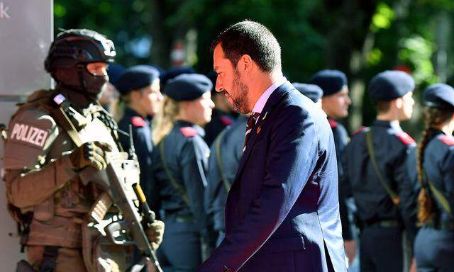 Italiens Innenminister Salvini hat mit seiner Politik die EU-Kollegen in Handlungsnot gebracht.