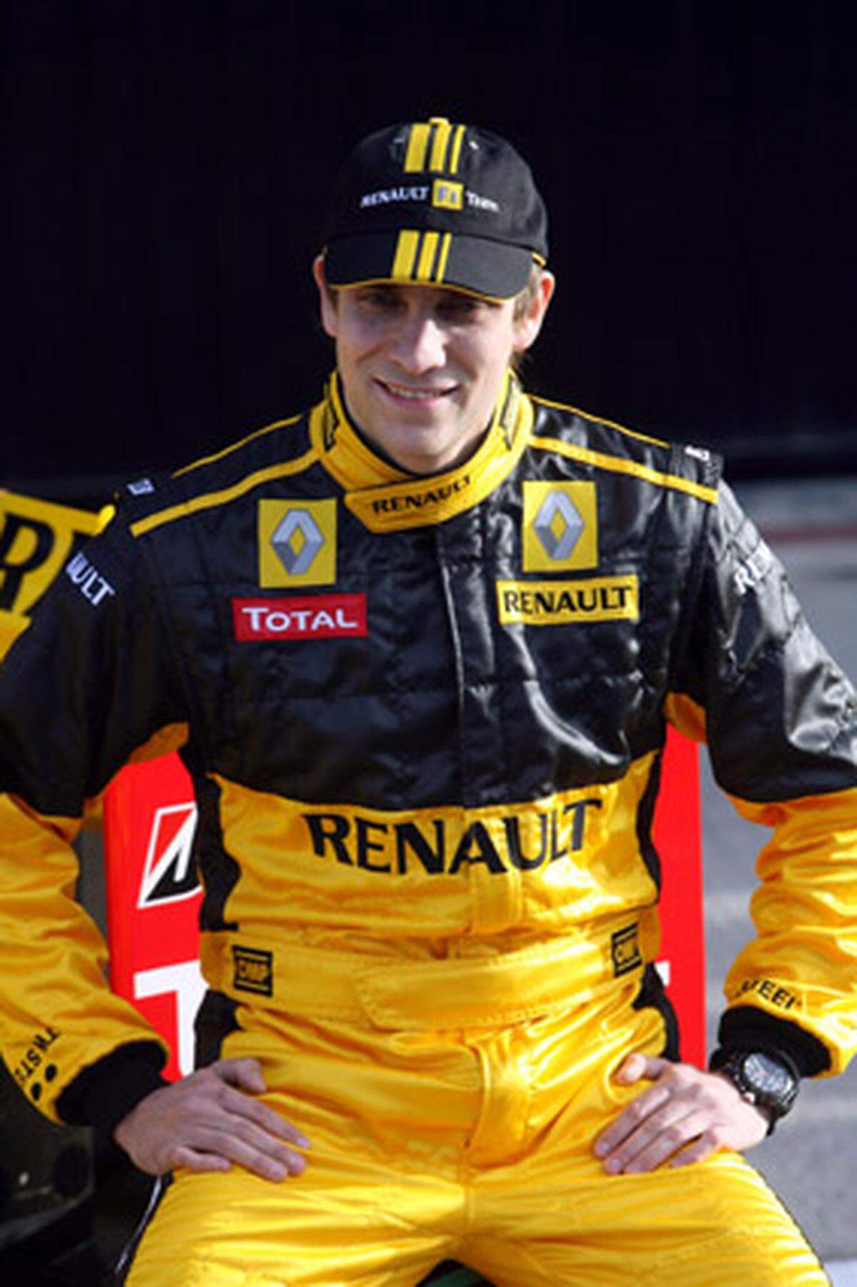 Kubicas Kollege ist der erste Russe in der Formel 1: Der 25-jährige Witali Petrow war in der vergangenen Saison Vizemeister der GP2-Serie. Angeblich bringt der Russe ein millionenschweres Sponsorenpaket zu Renault mit.
