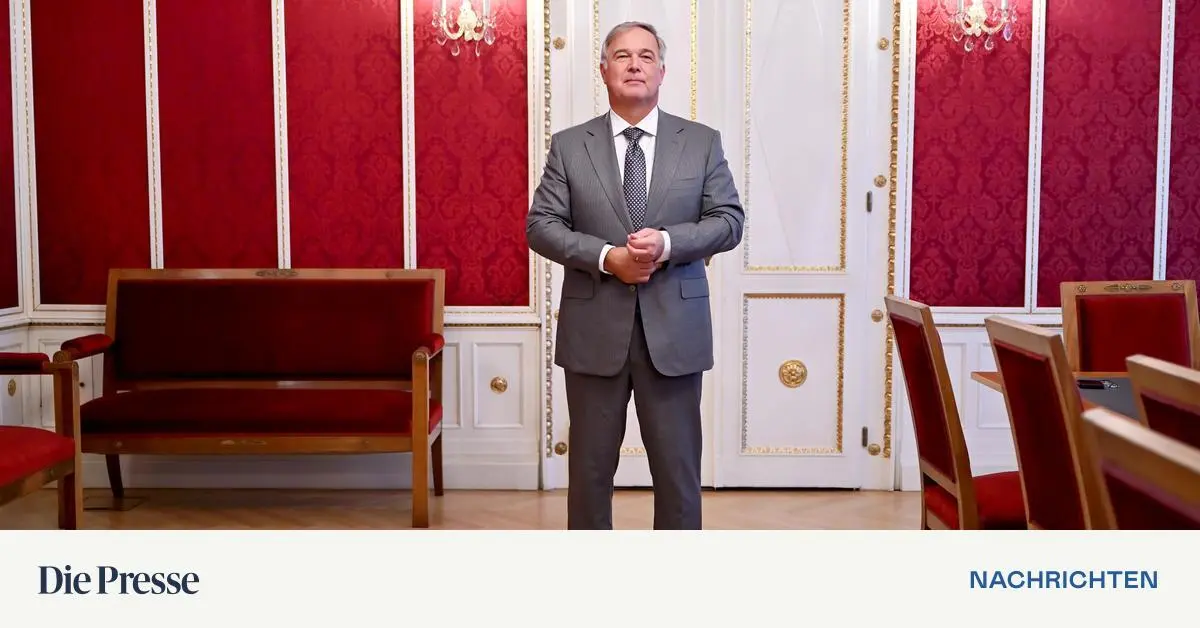 Krisen-PR-in-der-Wirtschaftskammer-Ducken-aussitzen-totstellen-premium-