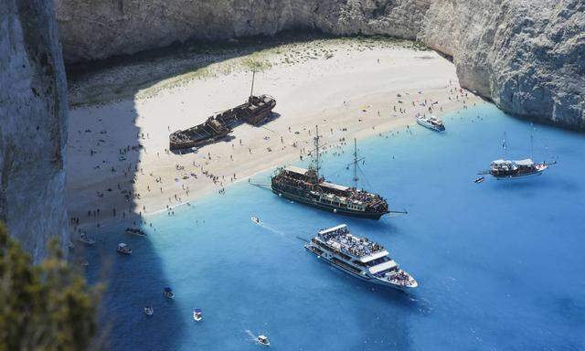 Der beliebte Navagio-Strand mit dem Schiffswrack.