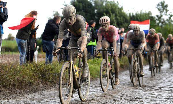 Matsch, Kälte, Nässe und rumpeliges Terrain: Das ist Paris-Roubaix.